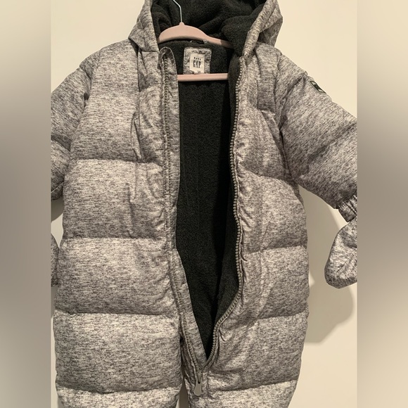 Gap grey coloured snowsuit. Size 6-12 months. - Picture 2 of 8